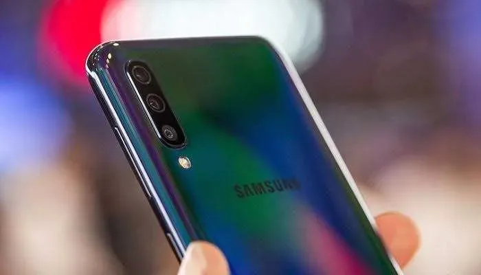 Samsung Galaxy A70s - 3