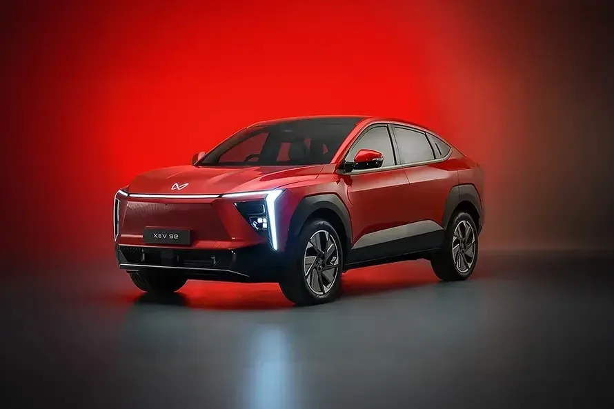 Mahindra XEV 9e - 5