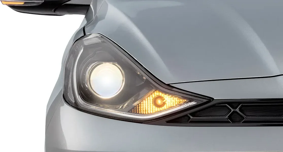 Hyundai Aura - 3