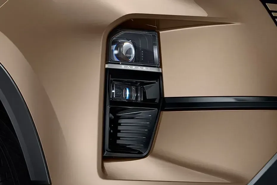 Tata Safari - 3