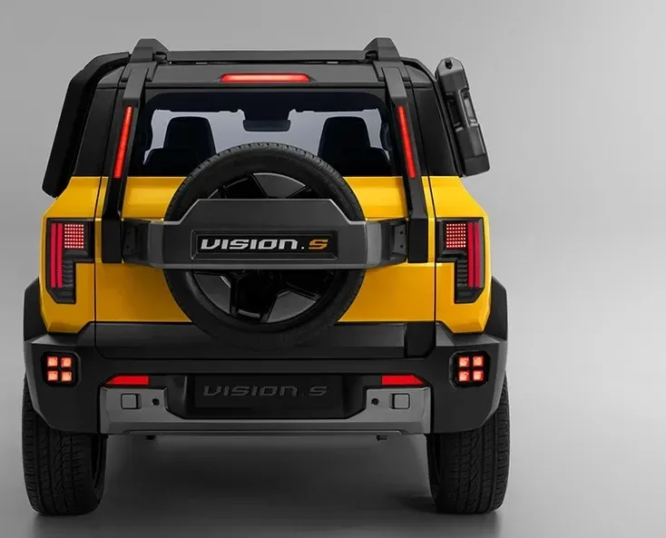 Mahindra Vision S - 5