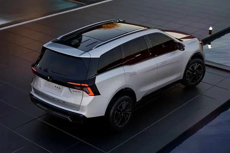 Mahindra XUV 7XO - 3