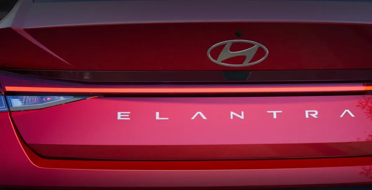 Hyundai Elantra - 6