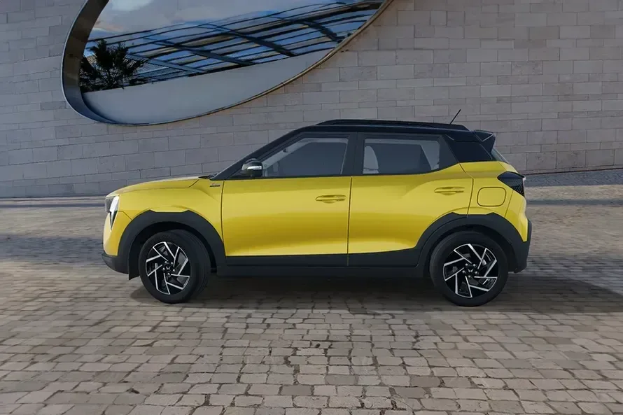 Mahindra XUV 3XO - 2